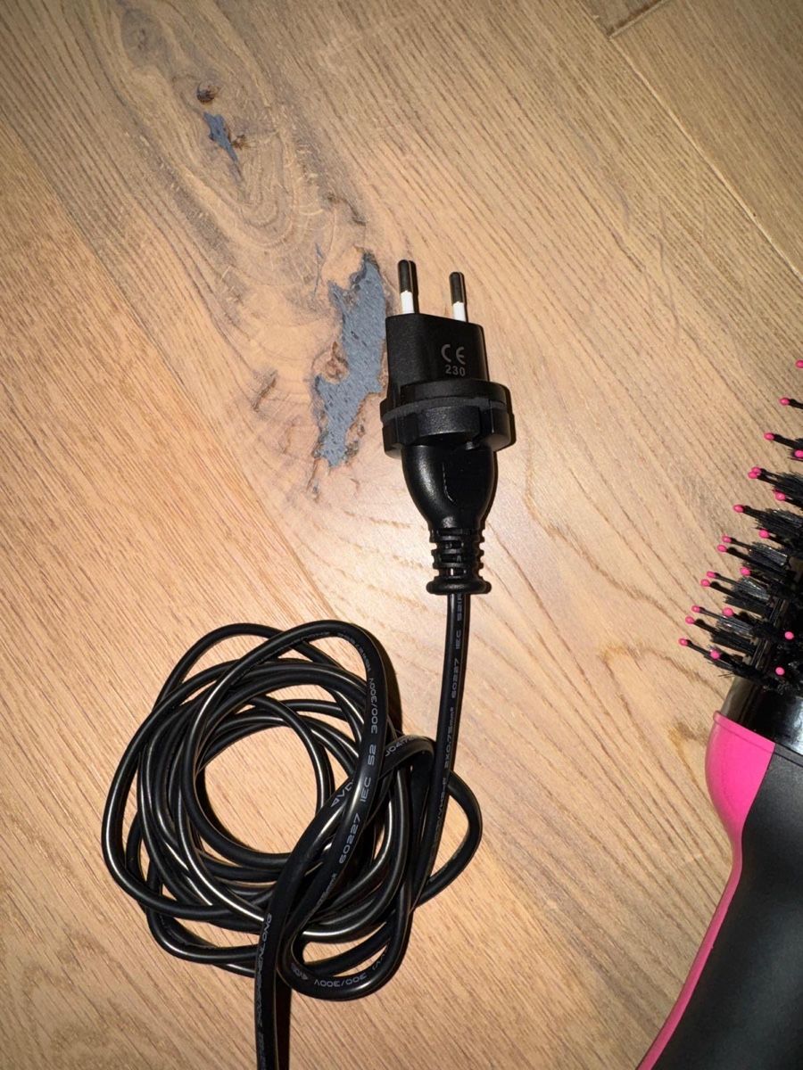 Altro per la cura dei capelli: SALON ONE-STEP VOLUMISER WARMLUFTBÜRSTE – Usato da Zofingen venduto da ismail01a 5