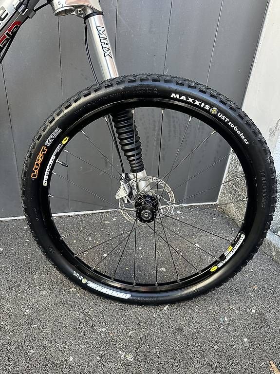 Biciclette: Bicicletta MTB  Cannondale Jekyll 100 – Usato da Quartino venduto da DiloUsato 8