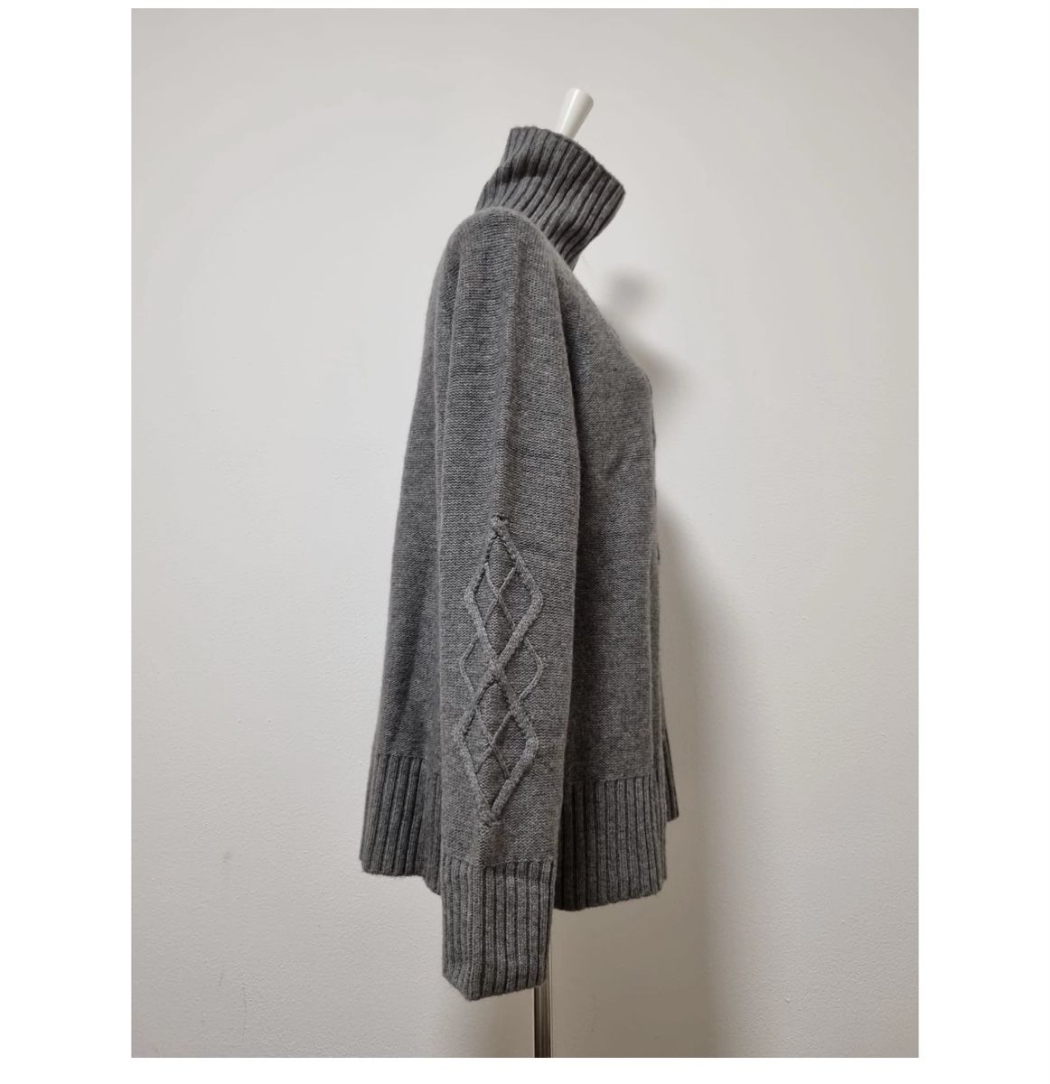 Max Mara Maglioni & Felpe: Max Mara Cacio cashmere/wool turtleneck sweater – Nuovo e nell'imballaggio originale da Küsnacht ZH venduto da oli_dr6q 5