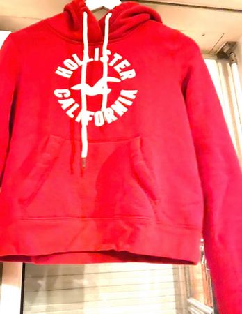 Roter Hollister Hoodie, Grösse M, Top Zustand für den Win...