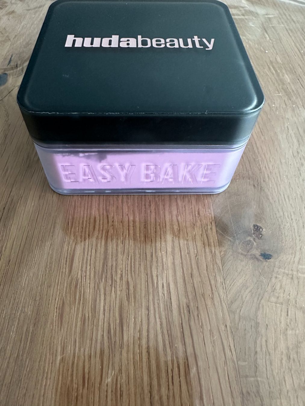 Huda Beauty Make-up: Huda Beauty easy bake ube birthday cake – Nuovo (secondo la descrizione) da Courgevaux venduto da Qwertz111320 2