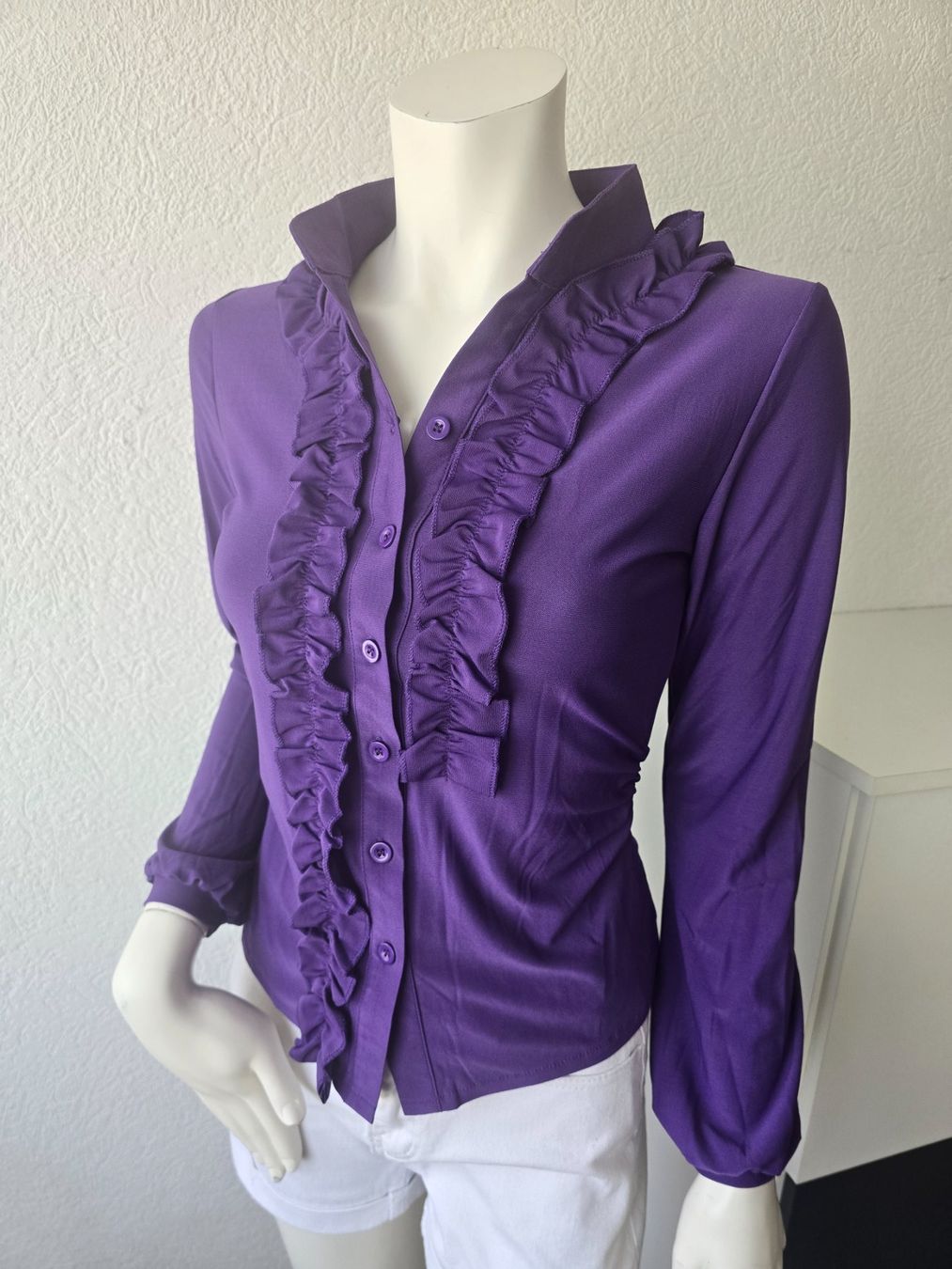 Camicette: Blouse Purple neuve T-s – Nuovo e nell'imballaggio originale da Les Verrières venduto da kitel79