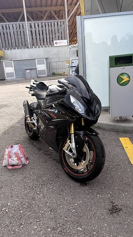 Strada: BMW S1000RR (2015) – Usato da Illnau venduto da samira.shze 3