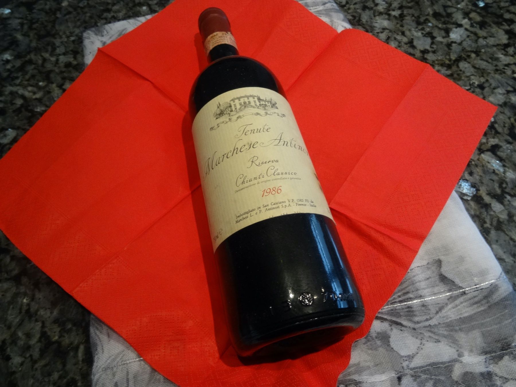 Antinori Vino: 1986 Chianti Classico Riserva Marchese – Nuovo e nell'imballaggio originale da Allenwinden venduto da Obalu 2
