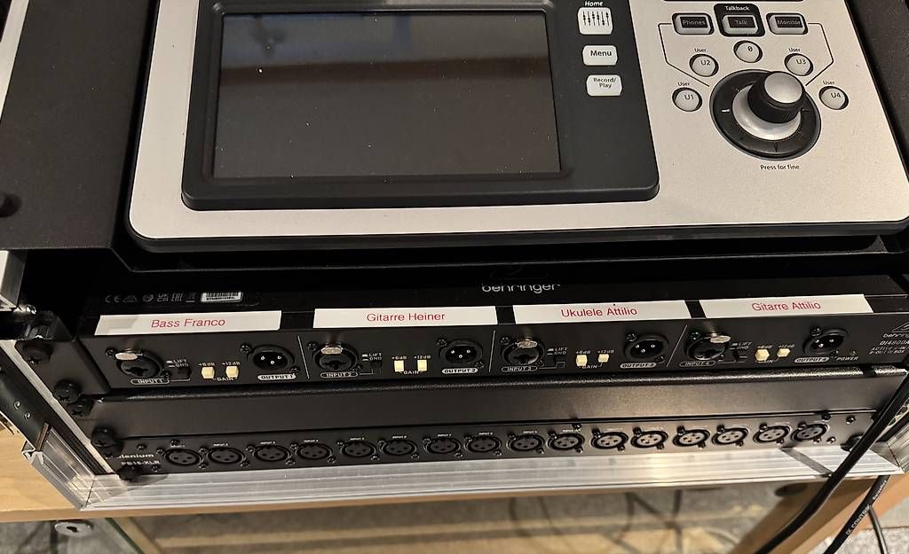 Console di mixaggio: QSC TOUCHMIX 16 in Case – Usato da Pratteln venduto da Passion77