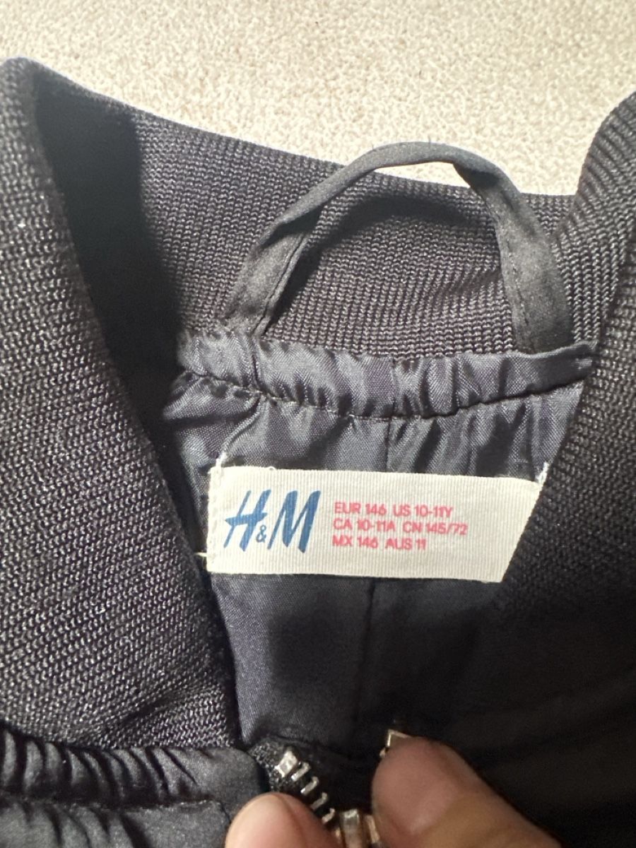 H&M Giacche & Cappotti: Rockige Mädchen Bomberjacke Gr. 146/152 – Usato da Trimmis venduto da vai_9qzr 4