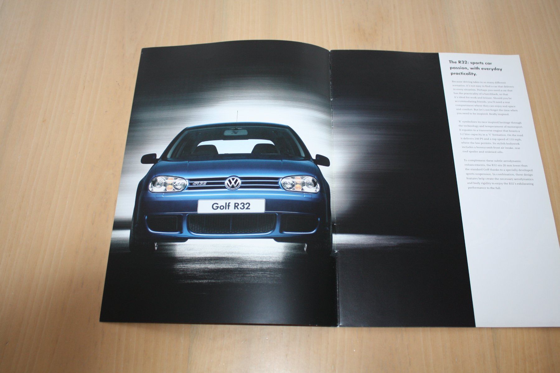 VW Documenti: VW Golf R32 Broschüre 10/2003 – Usato da Wikon venduto da erwin400 1