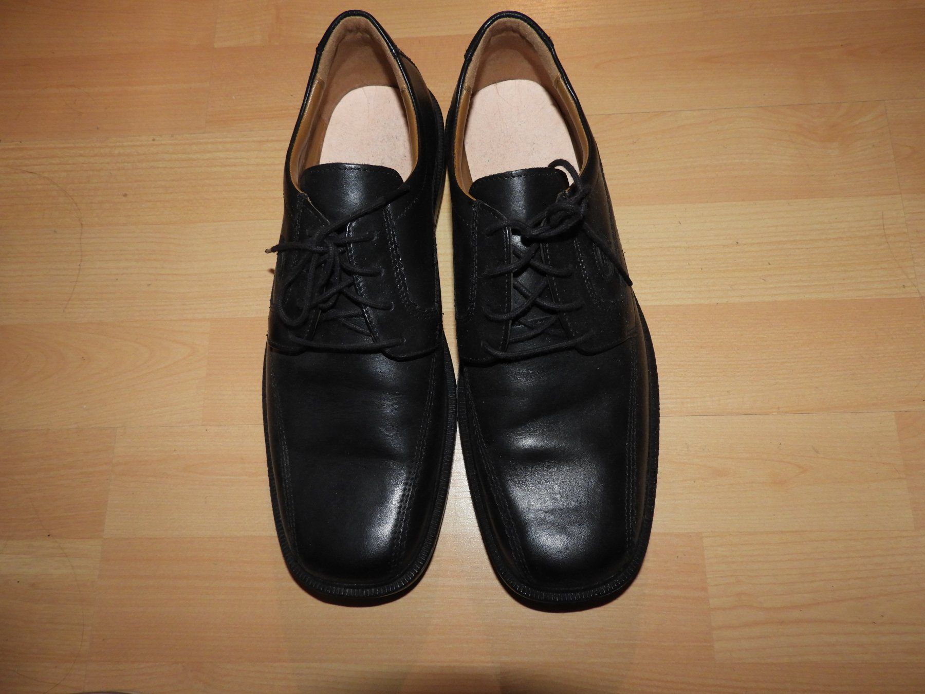 Scarpe da uomo: Neues elegante schwarze Leder-Schnürschuhe Gr. 42 – Nuovo (secondo la descrizione) da Hergiswil NW venduto da Noema2006 1