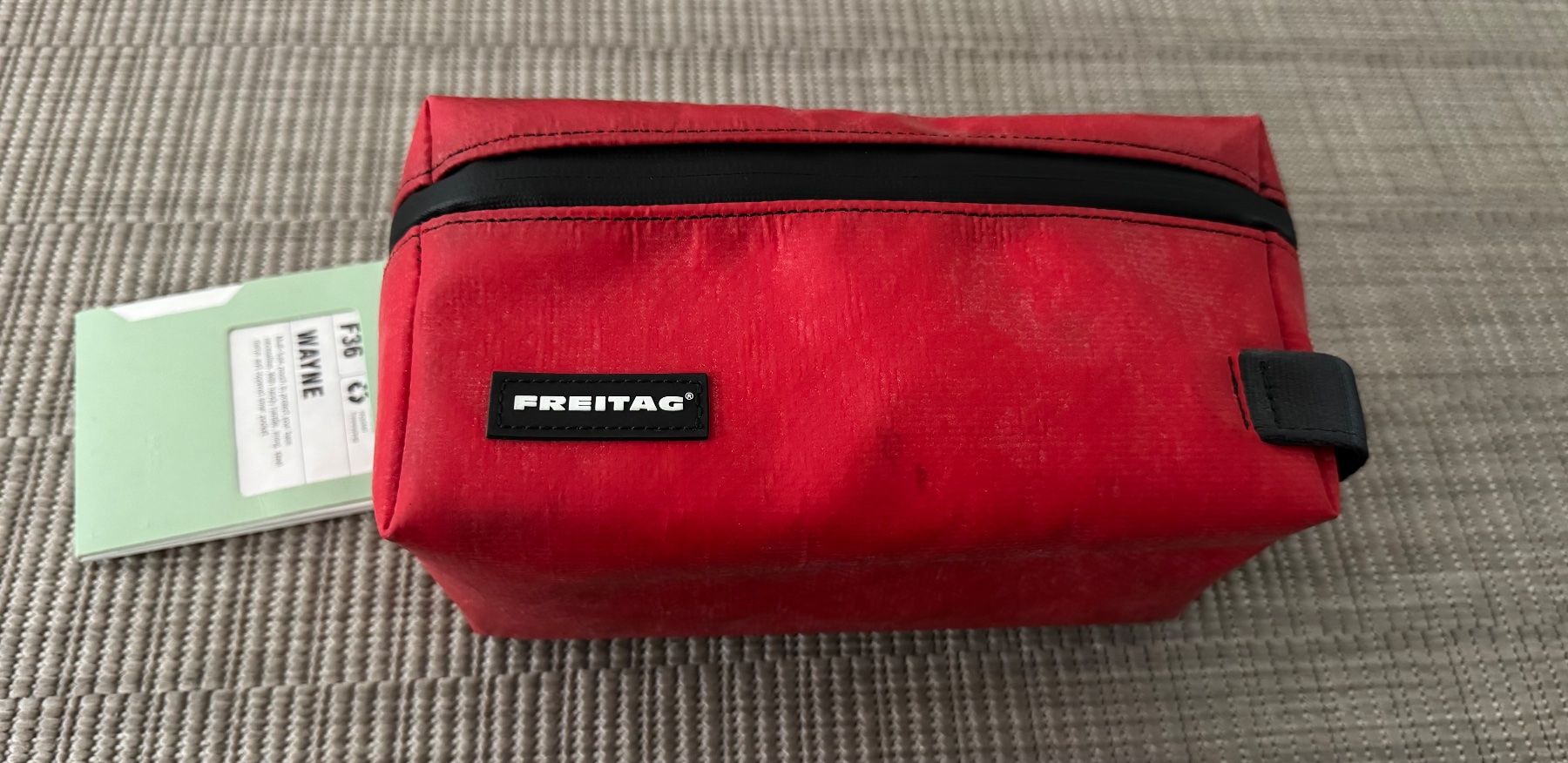 Freitag Custodie per cosmetici: FREITAG F36 Wayne Necessaire rot - neu – Nuovo (secondo la descrizione) da Bern venduto da Mimmo00 6