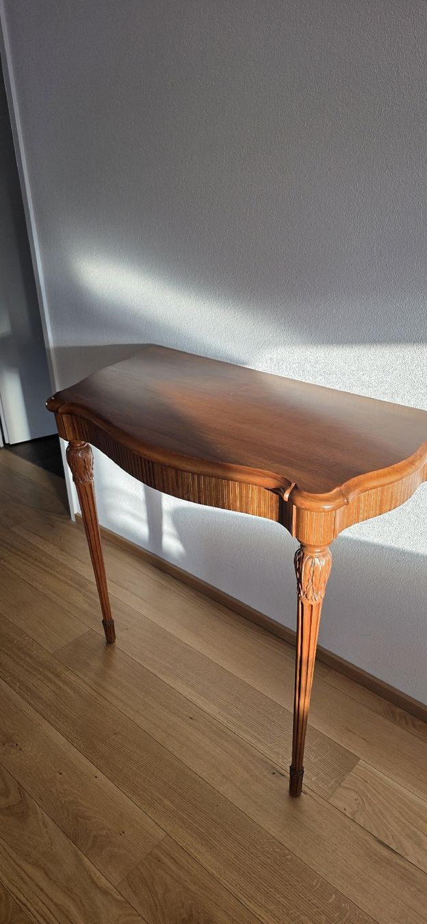 Tavoli: vintage Konsole-Tisch aus Holz – Usato da Lichtensteig venduto da isa_76mj 4