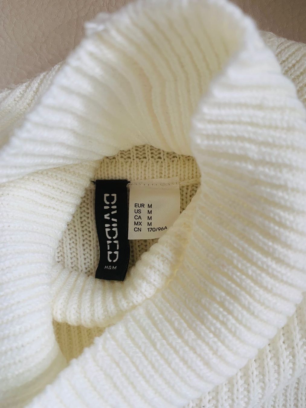 H&M Pullover & Sweatshirts: Mid-season crop pull H&M 38/M – Gebraucht aus Zürich von Angela_Fashion_Lover 2