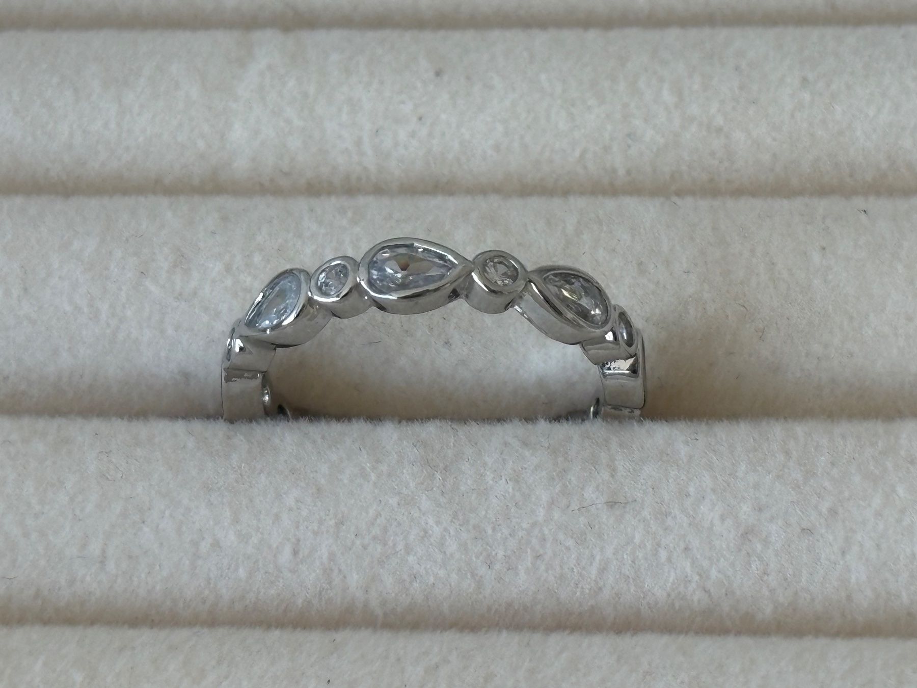 Ringe: Luxus Elegante Gr: 19/9 Memoire Ring  Farbe Silber – Neu (gemäss Beschreibung) aus Biel-Bienne von Roserosse13 5