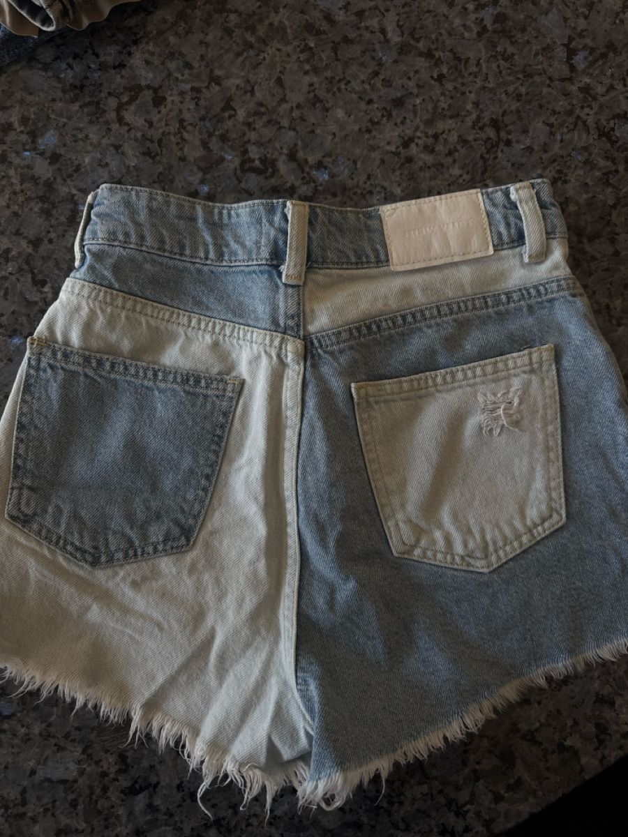 Tally Weijl Kleiderpakete: Lots de Shorts Tally Weijl  – Neu (gemäss Beschreibung) aus Malleray von sam_9bkx 9