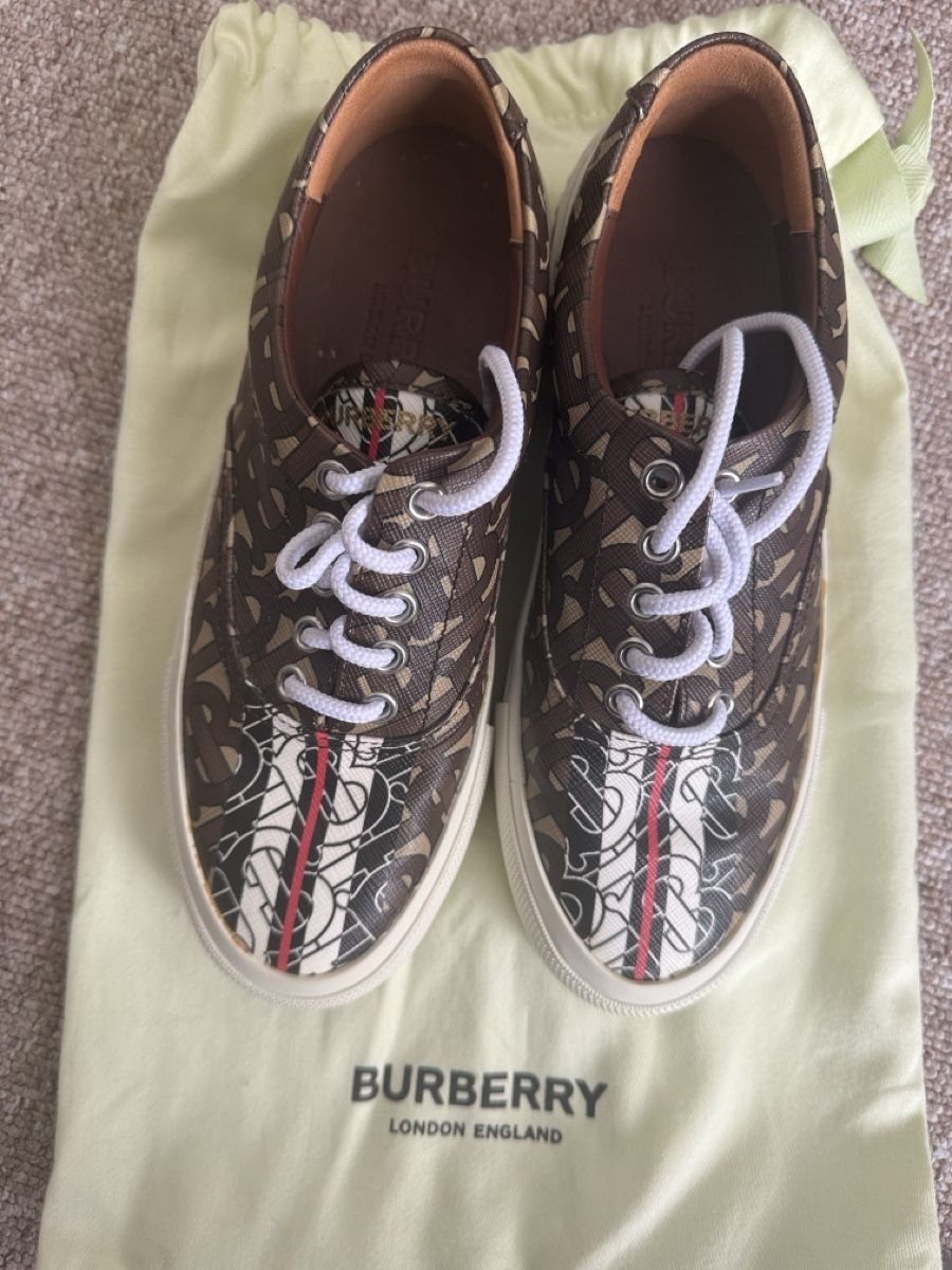 Burberry Scarpe da uomo: Burberry Monogram Stripe E-canvas Sneake – Nuovo (secondo la descrizione) da Wohlen AG venduto da rol_8r5l 1