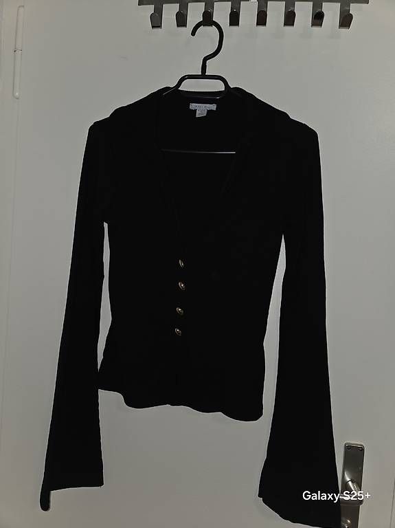 Chemisiers: Bluse mit V-Ausschnitt  – Neuf avec emballage d'origine à St. Gallen par ruz_t5lk