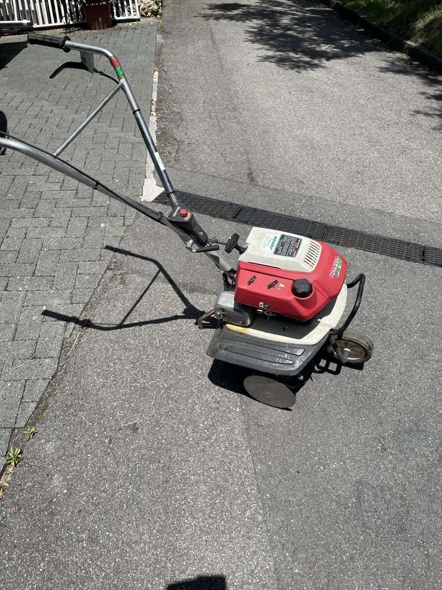 Honda Tutte le macchine: Bodenhacke Honda F210 – Usato da Brügg BE venduto da CK1981