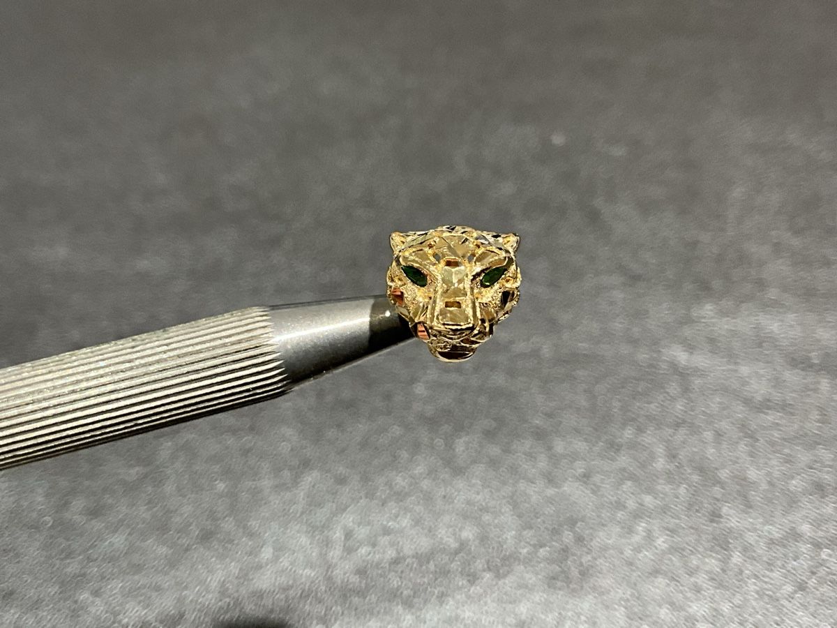 Ohrringe & -stecker: 18k Gold Panther Ohrstecker – Gebraucht aus Schaffhausen von glamour-shop 1