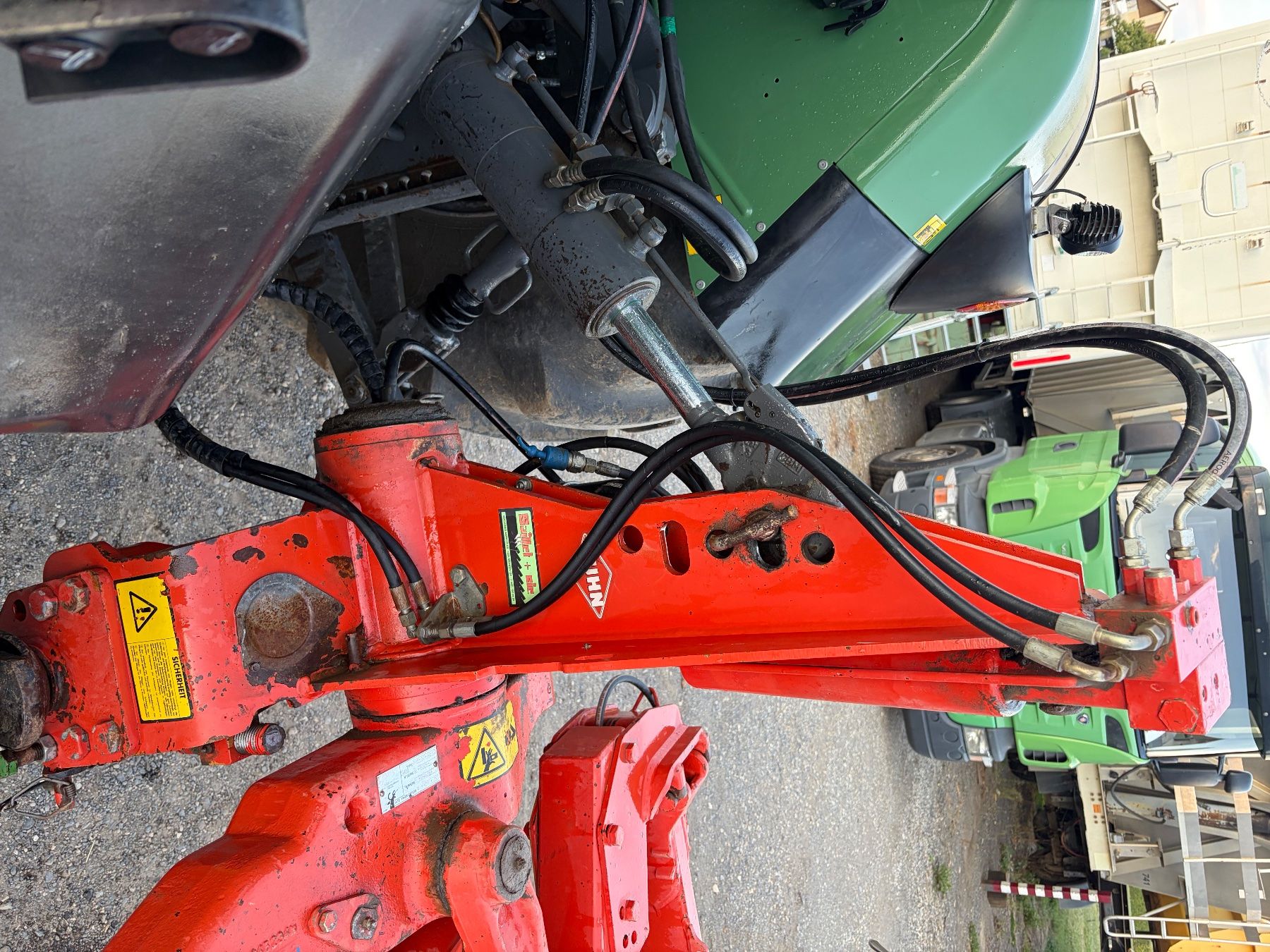 Kuhn Aratri: Charrue réversible Kuhn – Usato da Boussens venduto da fra_dn7g 4