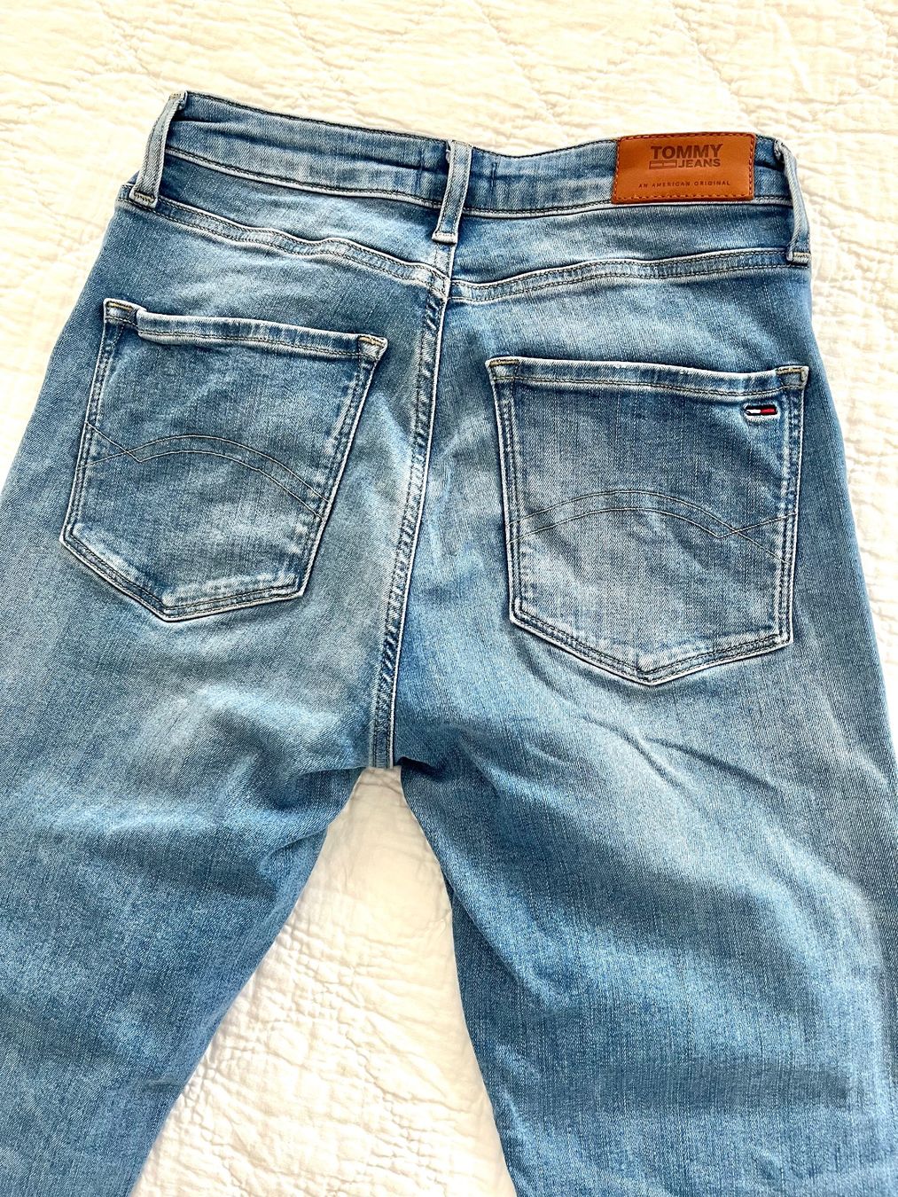 Tommy Hilfiger Jeans: Tommy Hilfiger Jeans 38 hellblau – Usato da Basel venduto da When99 2