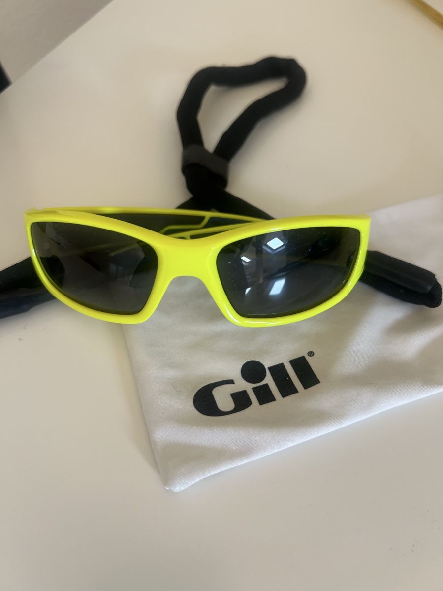 Occhiali & Lenti: Gill Squad Sunglasses Junior – Usato da Founex venduto da tin_5wwq