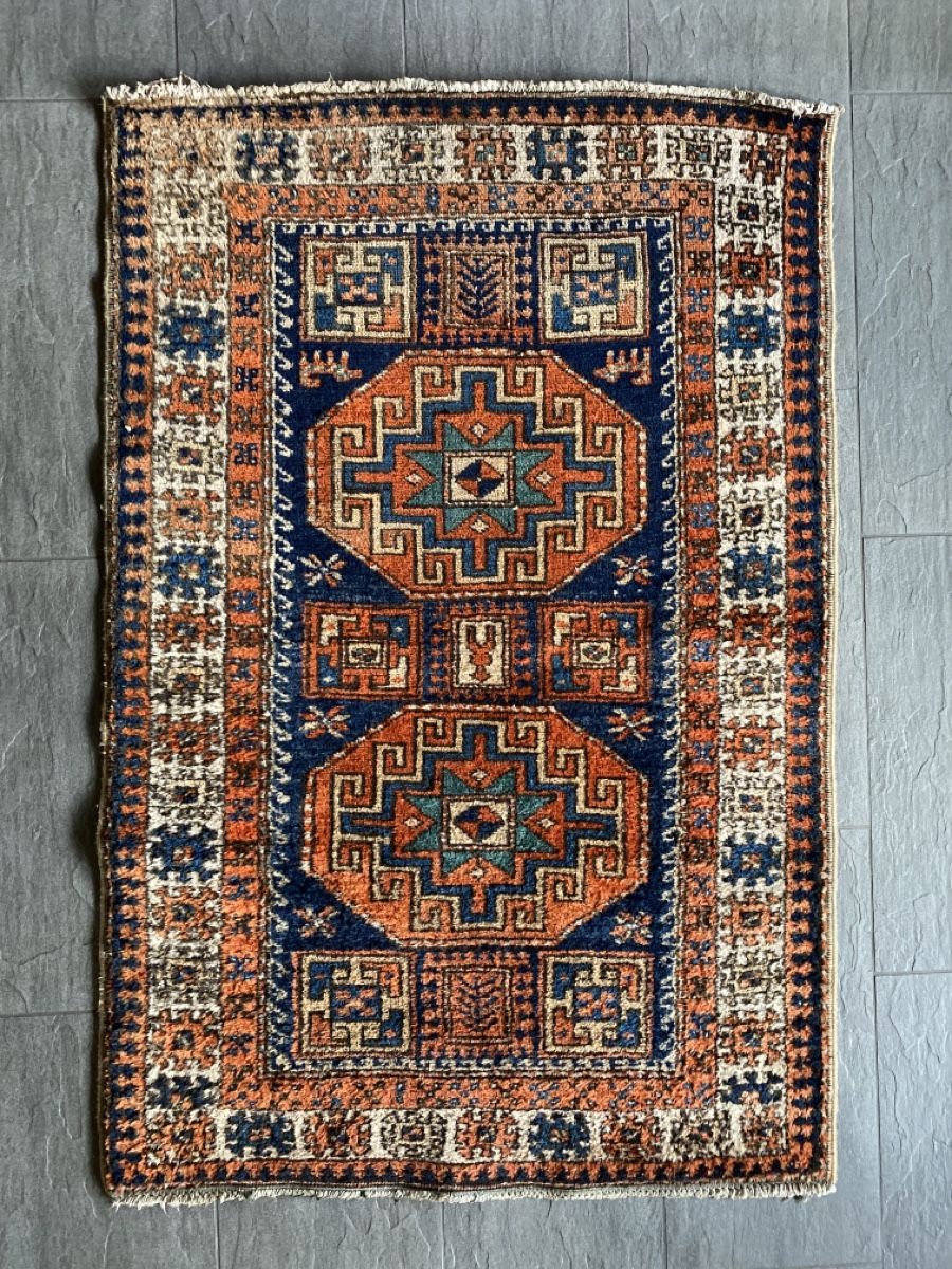 Tappeti: Antiker persischer Kazak Teppich 97x145cm – Usato da Frauenkappelen venduto da leola1973