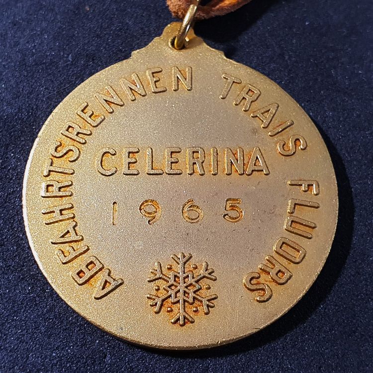 999571_6