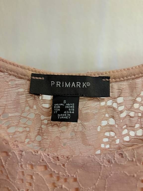 Tops: Primark pink lace long sleeve top Size S  – Gebraucht aus Birsfelden von Vic_toria 2