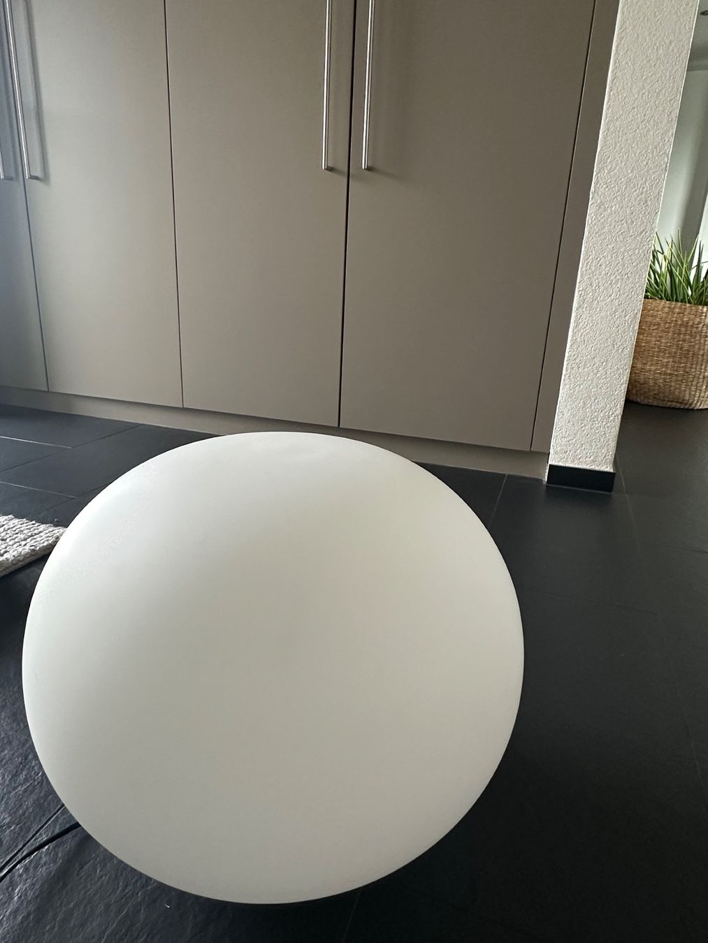 Flos Lampade: Flos Glo Ball - Tisch-/Bodenleuchte – Usato da Hausen AG venduto da Fortuna05