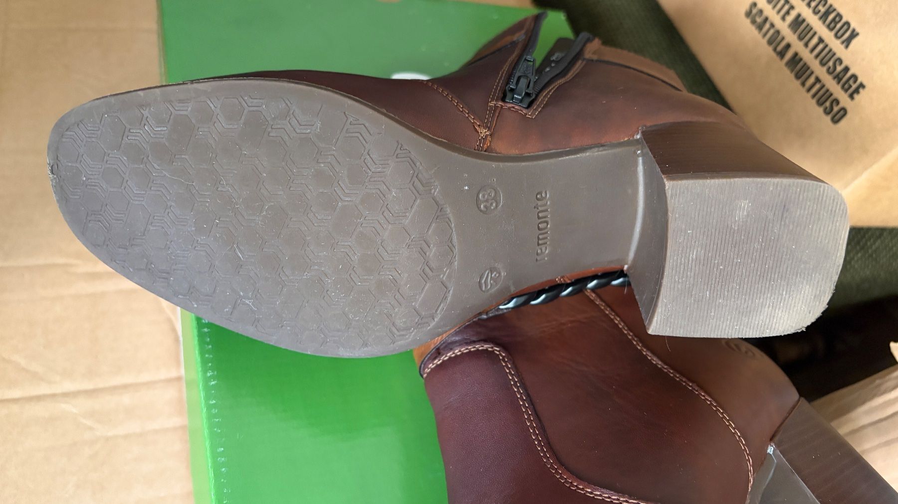 Scarpe da donna: Stiefeletten neu 38 – Nuovo e nell'imballaggio originale da Liestal venduto da Goldart 4