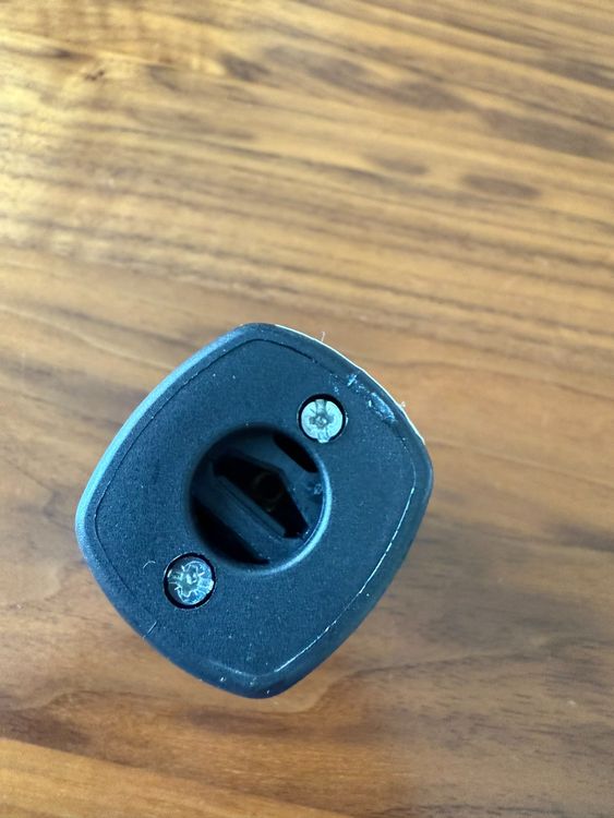 T15 Stecker schwarz 4