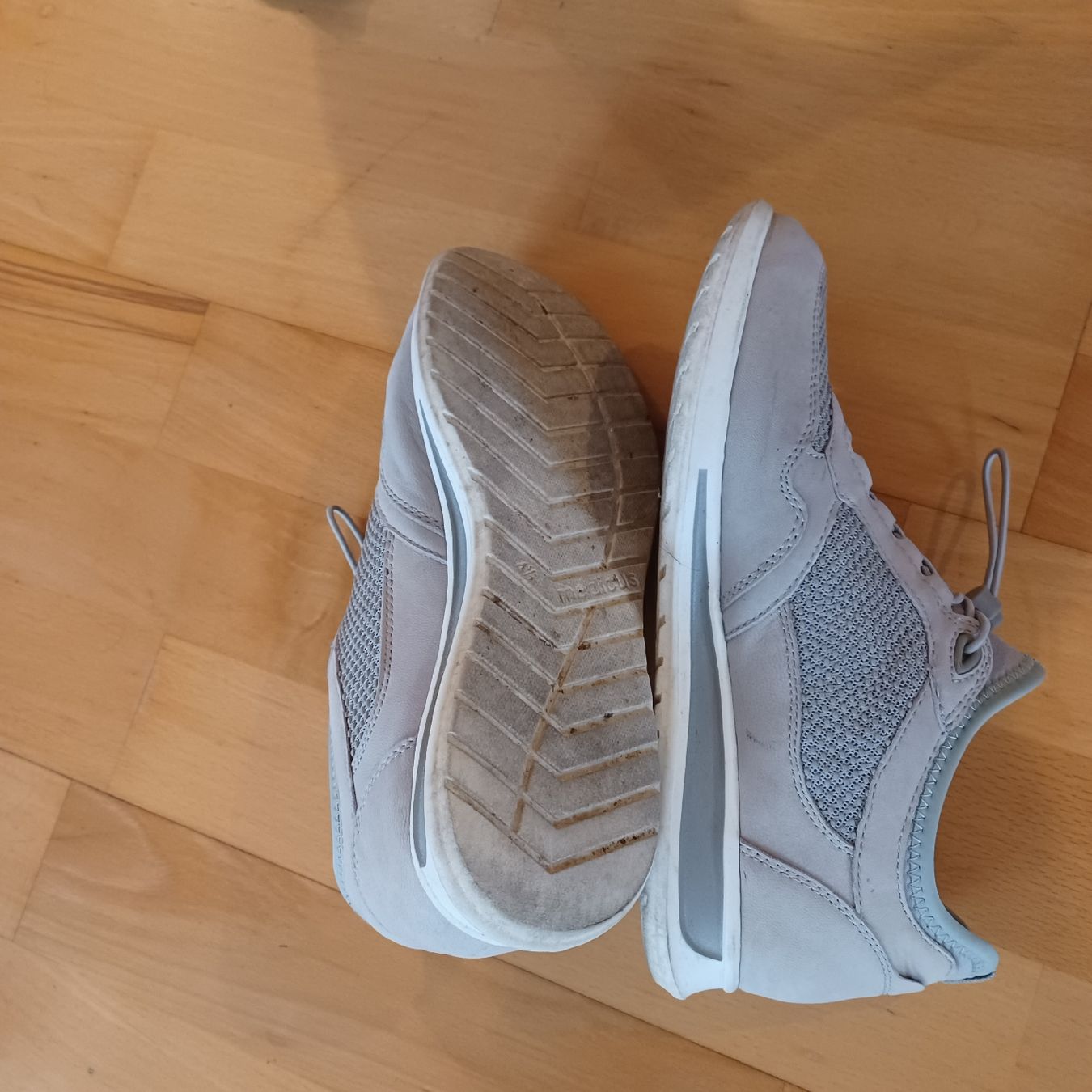 Damenschuhe: Damen Sneaker , Medicus, Gr.35 , 4.5, Damenschuhe – Gebraucht aus Waldkirch von Fantasia-101 2