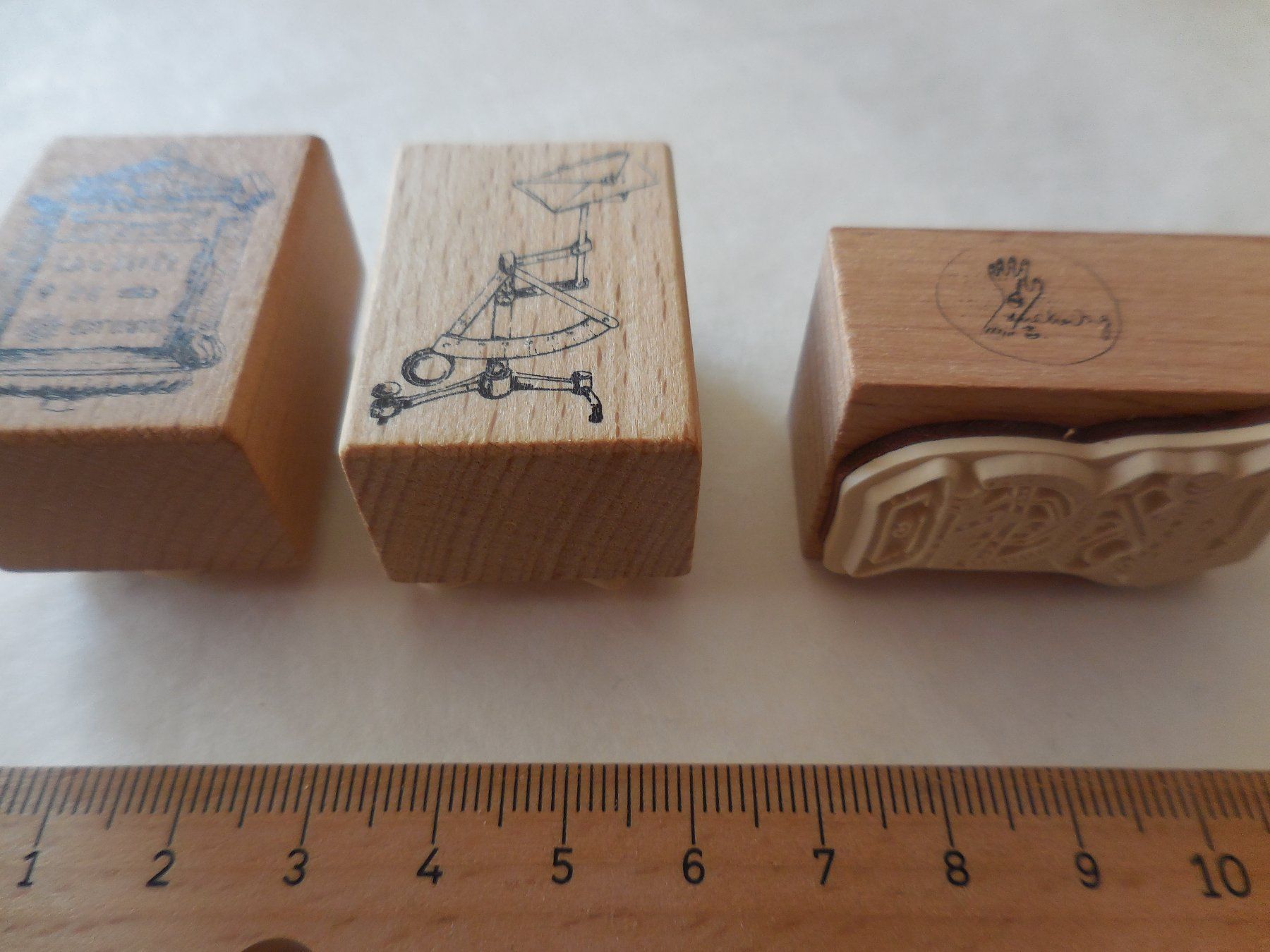 Timbri: 3er Set  LCN Design Studio Stempel "Postage" – Nuovo e nell'imballaggio originale da Zürich venduto da brifo64 2