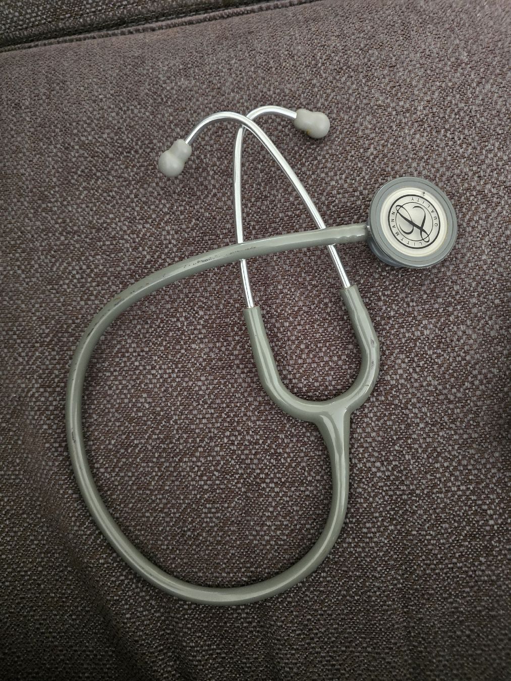 Medizinische Geräte: Stethoskop und Blutdruckmessgerät Set – Neu (gemäss Beschreibung) aus Niederwangen BE von fur_p6fq