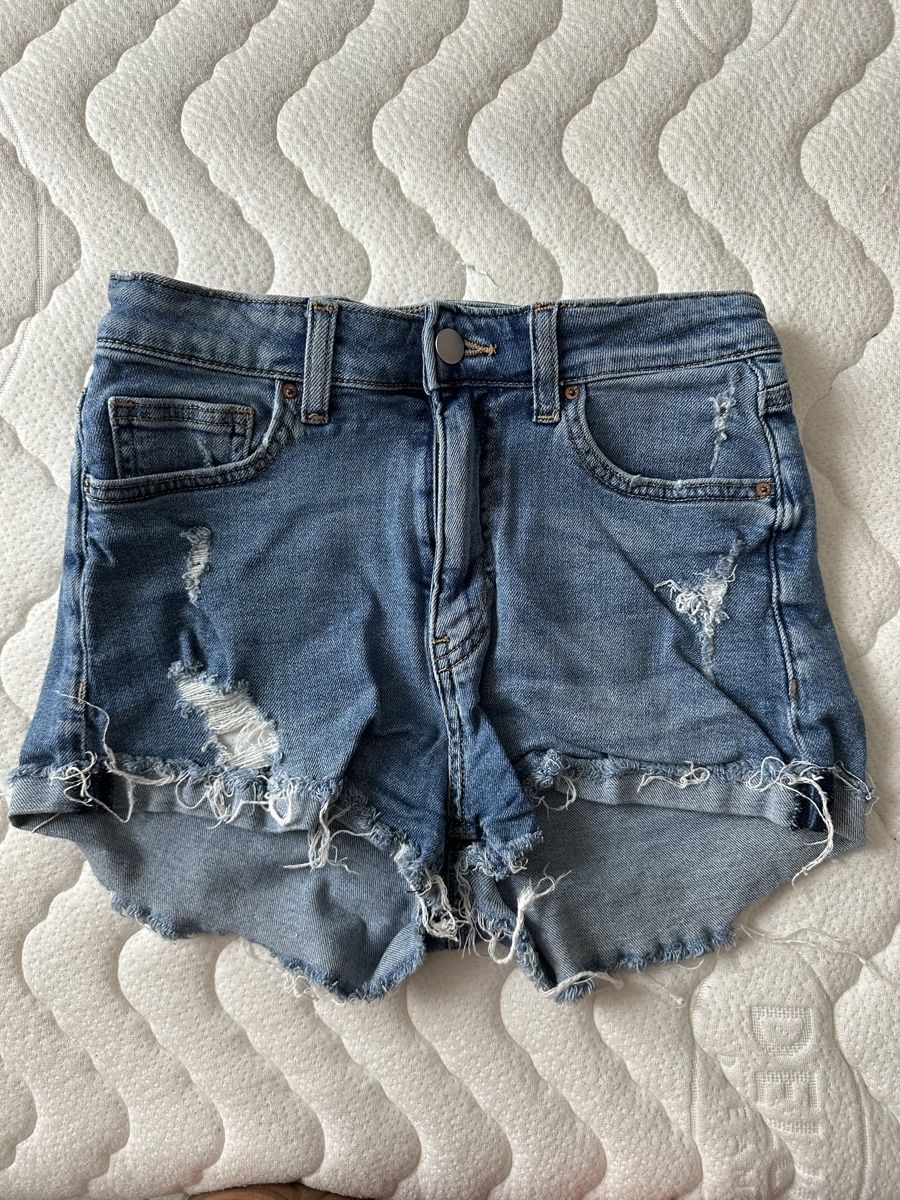 H&M Jeans: Jeans Shorts, Gr. 36 – Gebraucht aus Zürich von san_828b