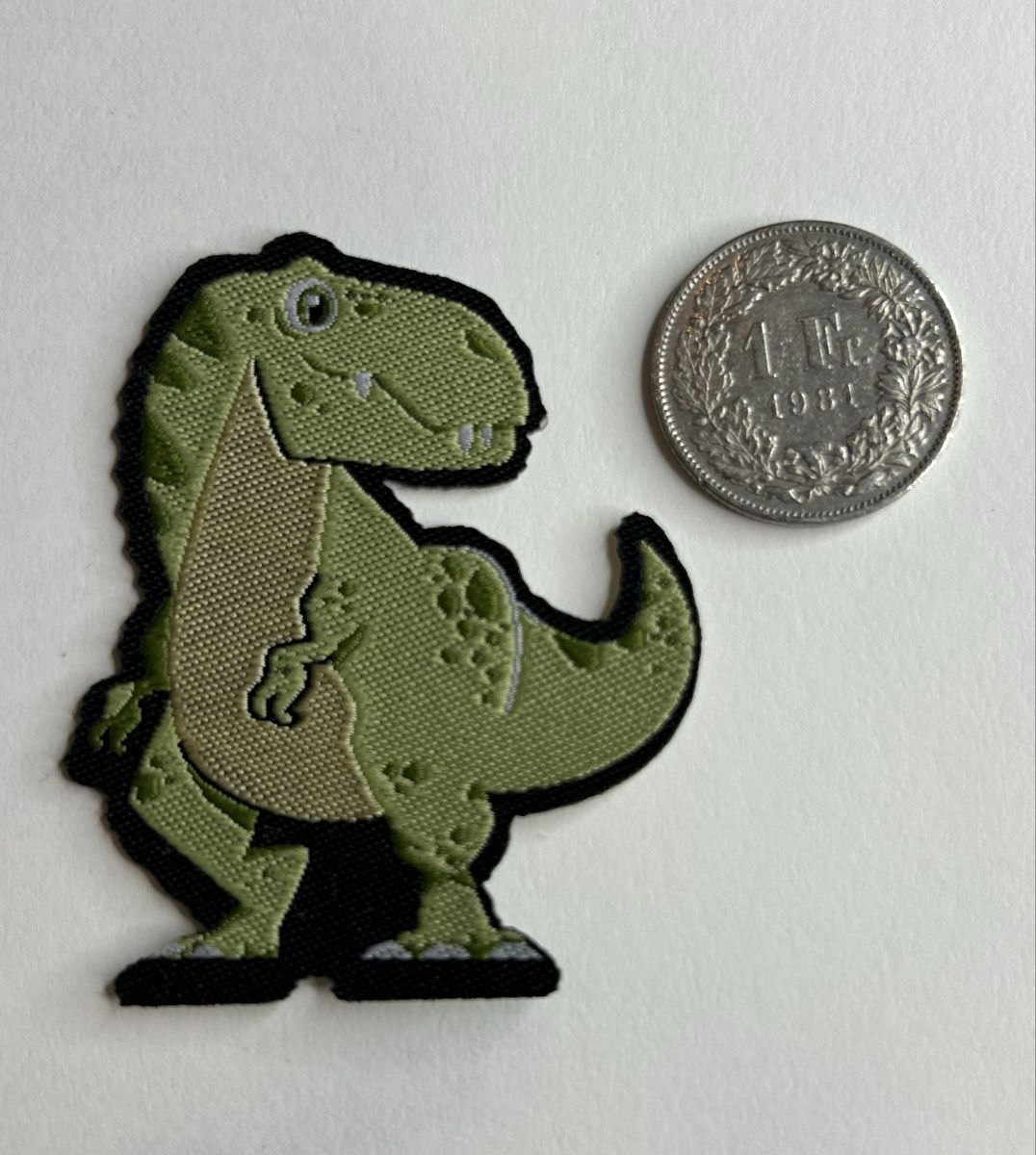Toppe: Süsser Dino T-Rex Aufnäher, Patch, neu – Nuovo e nell'imballaggio originale da Münsingen venduto da dan_tw5r