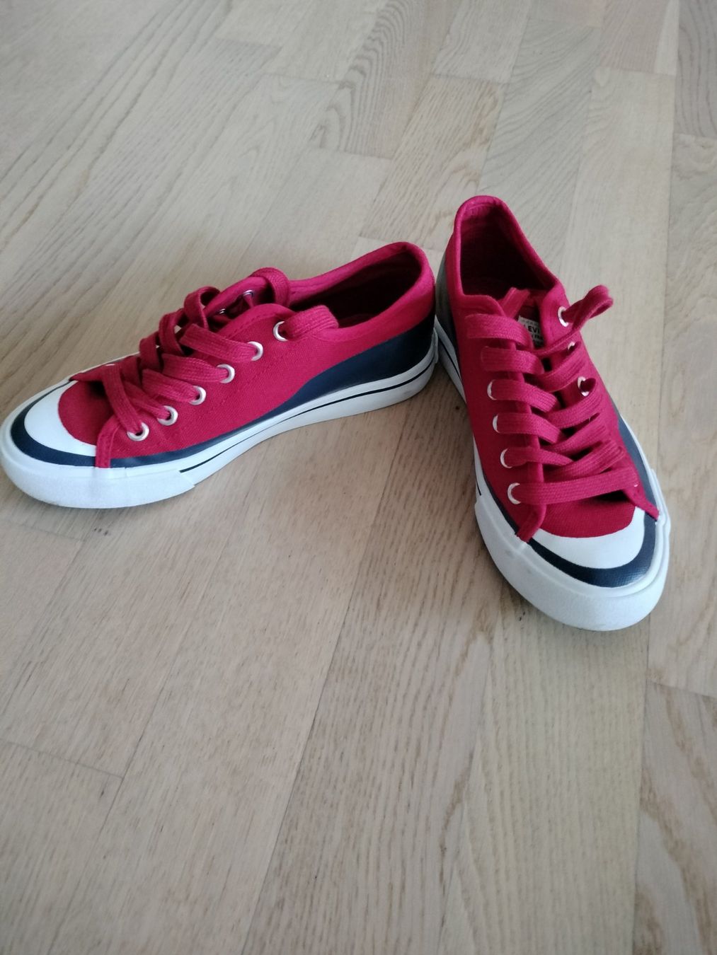 Levi's Scarpe da uomo: Levis Sneaker Gr.36 – Nuovo (secondo la descrizione) da Beringen venduto da Ms.decapoda