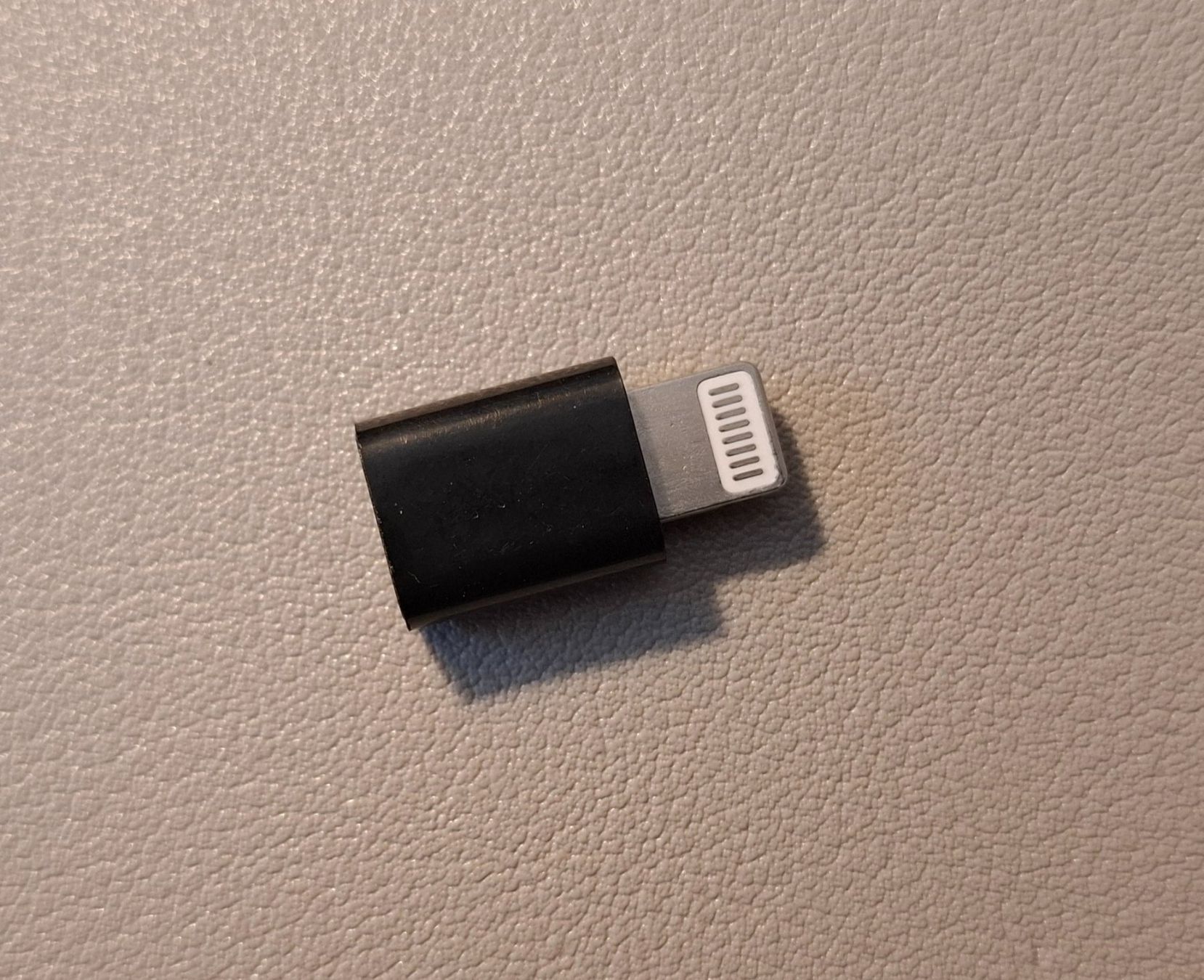 Laufwerke & Adapter: Adaptor, USB C input to Lightning output 📲🔌 – Neu (gemäss Beschreibung) aus Grand-Lancy von atn_h5xf