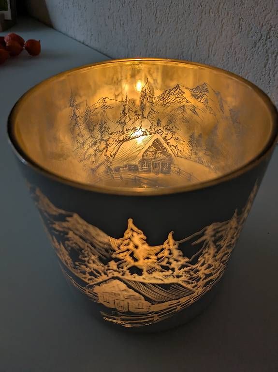Portacandele: Glaswindlicht mit Winterhüttensuget – Nuovo e nell'imballaggio originale da Zufikon venduto da Baum03 2