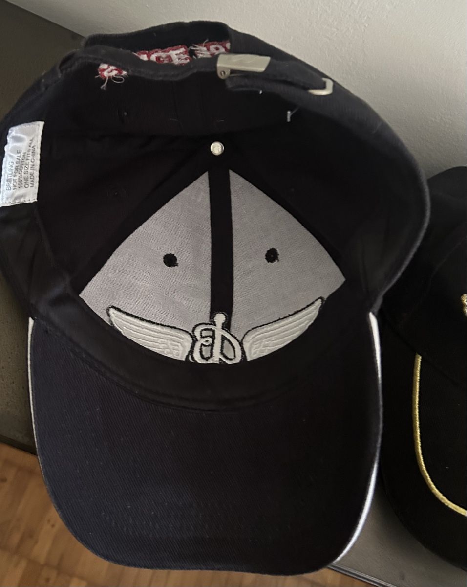 Autres vêtements & accessoires: 2 Breitling Caps  – D'occasion à Hochfelden par larson27 7
