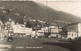 Locarno (TI) Piazzale della stazione Bahnhof Oldtimer