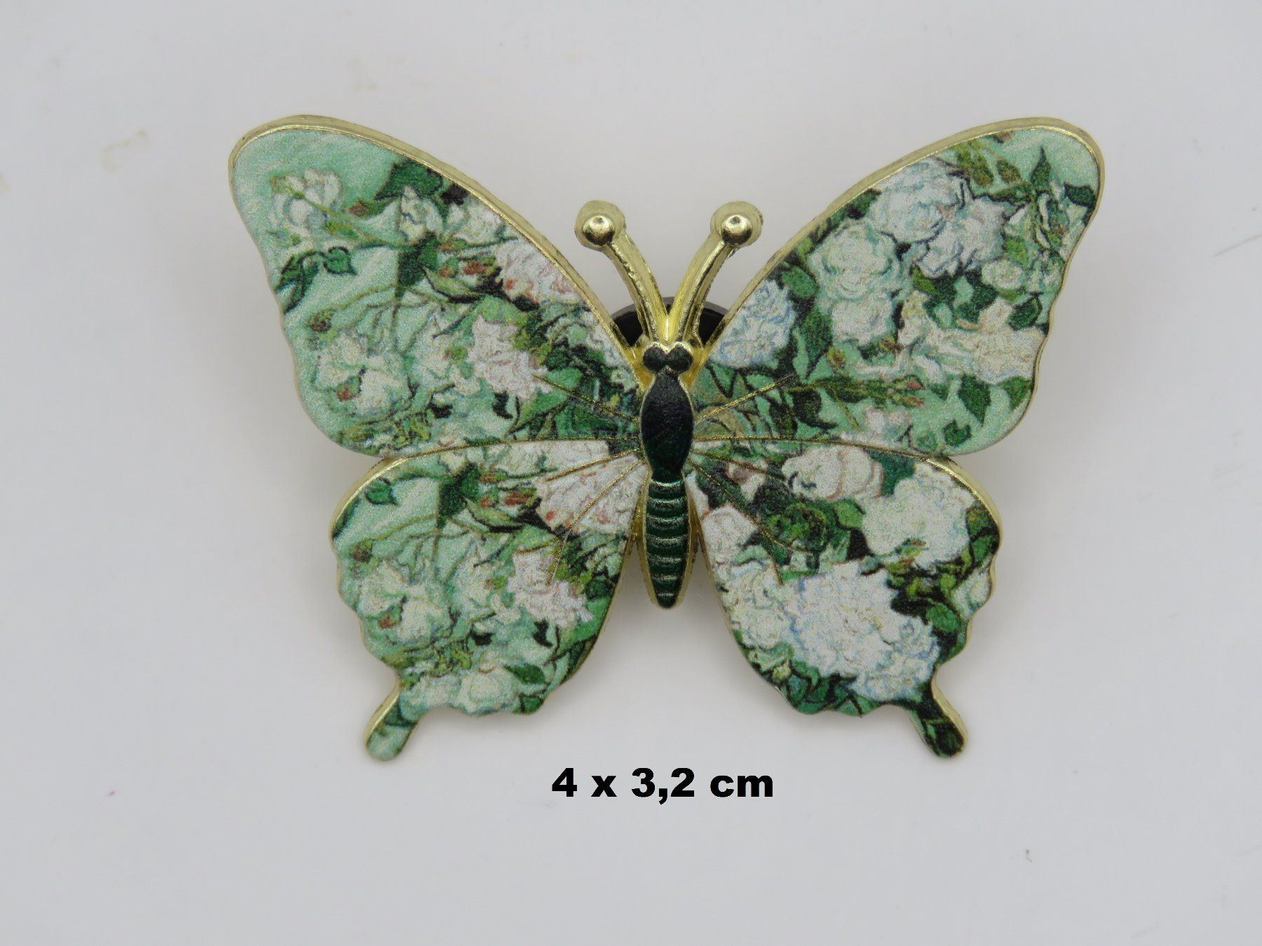 Broschen & Nadeln: Schmetterling - Anstecker Pin - Blumenmuster - 4x3,2cm – Neu und originalverpackt aus Grenchen von Yamahwildstar16