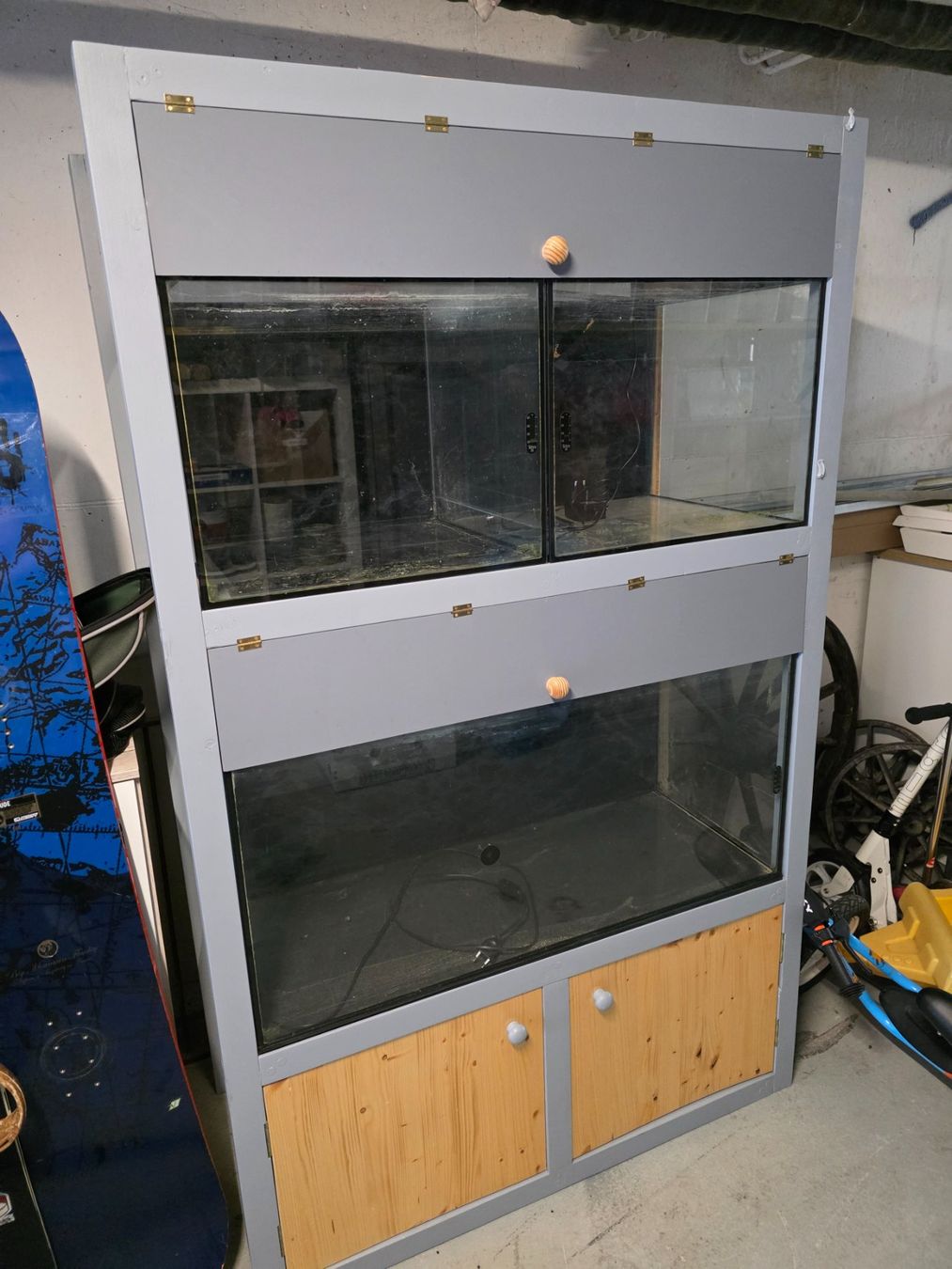 Acquari: Aquarium Turm – Usato da Triengen venduto da Pii-Ke