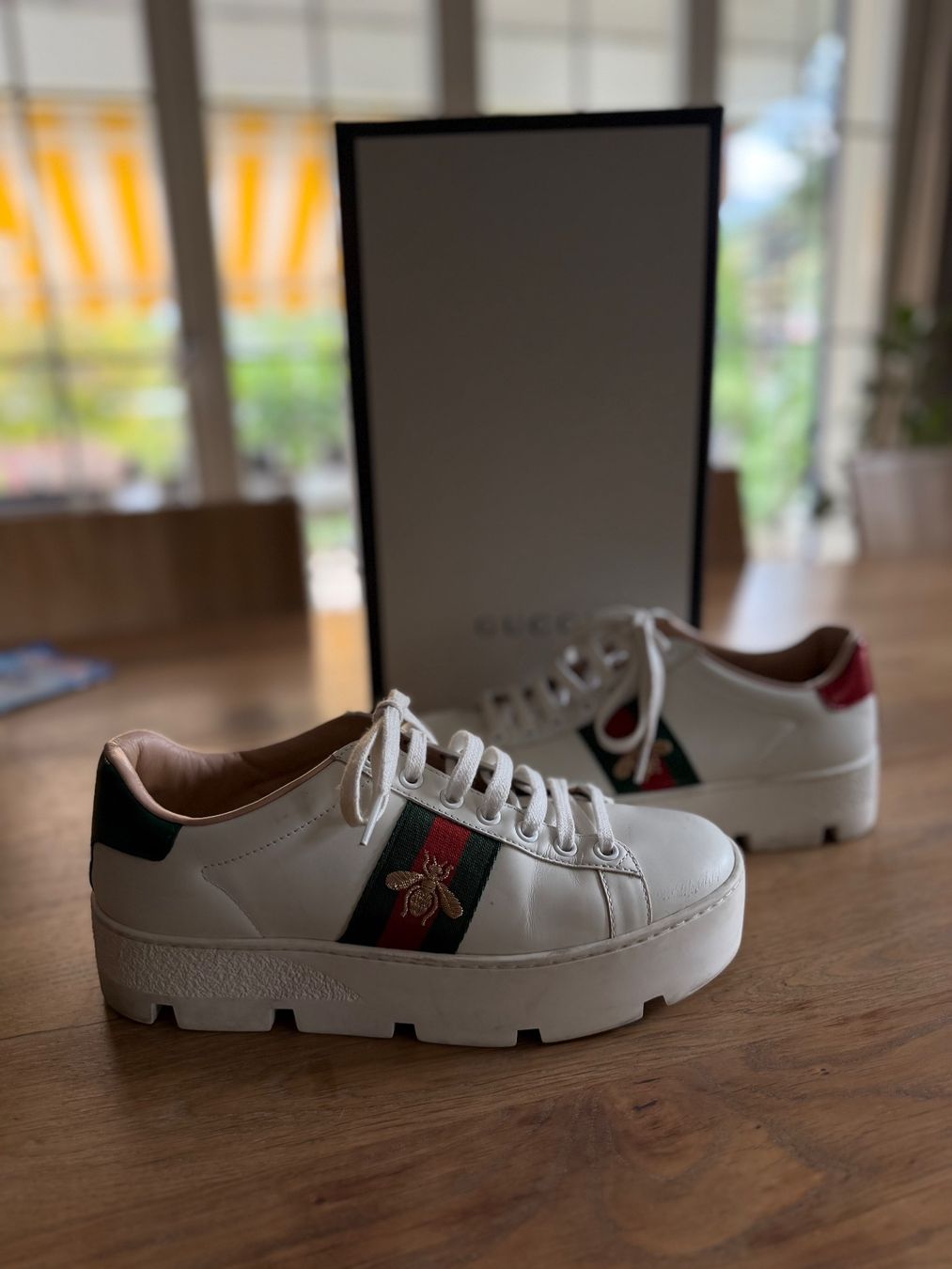 Gucci Damenschuhe: Gucci Sneakers weiss – Gebraucht aus Pfungen von Nemolito