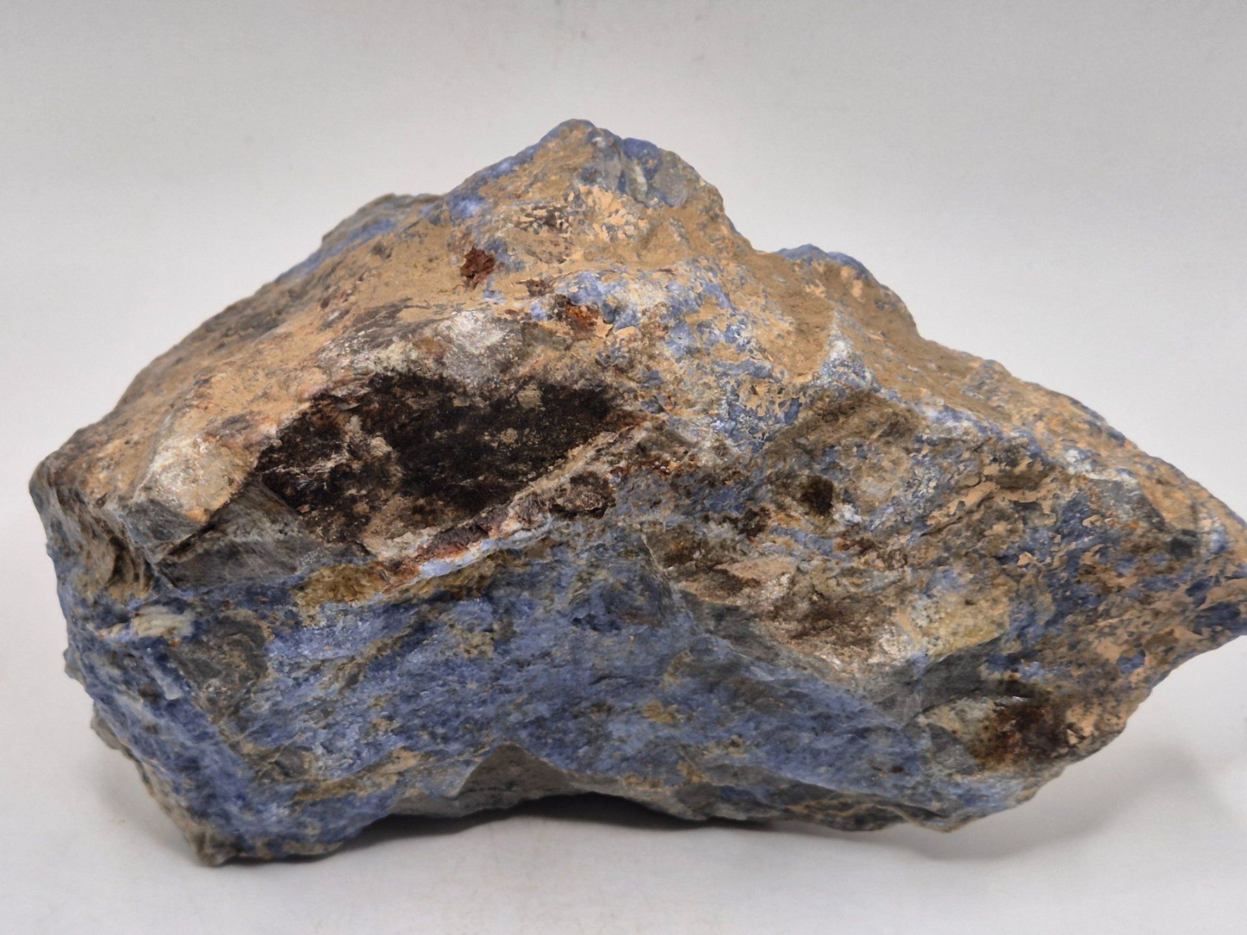 Minerali & Pietre curative: Sodalit Bolivien 1.52Kg – Nuovo e nell'imballaggio originale da Winterthur venduto da LukasMineralienOase 1