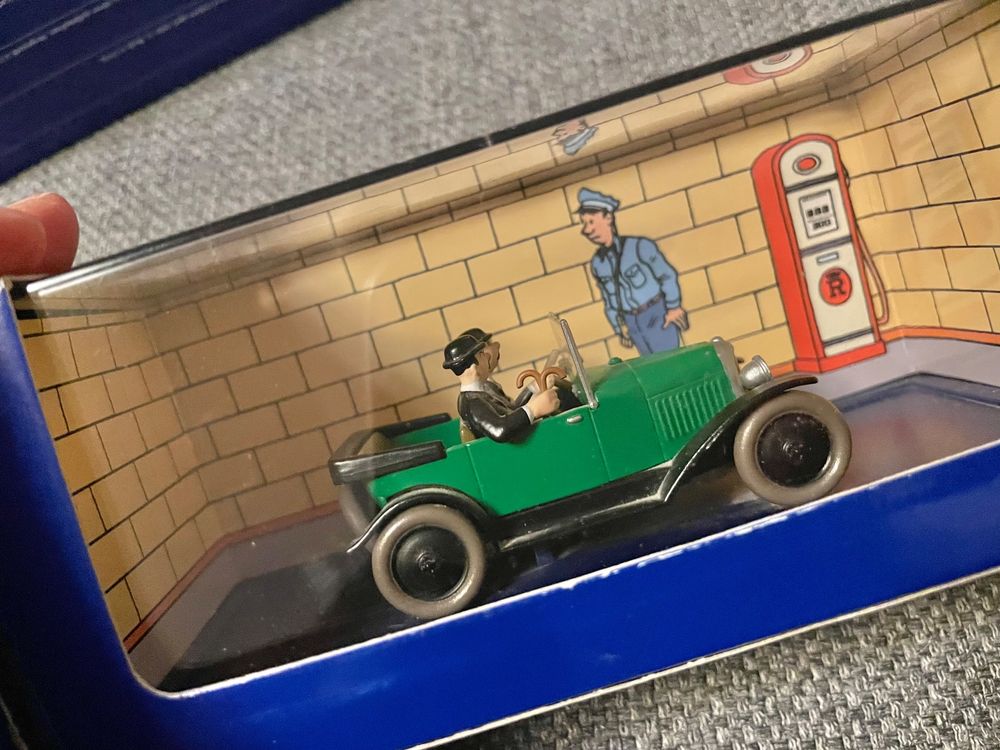 Legler 6830 – 2 Coole Filztaschen Mit Wackelndem Hunde-Schwänzchen Im Comic-Look
