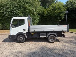 Nissan Cabstar NT 400 35.14 Weiss Scattolini 3-Seitenkipper