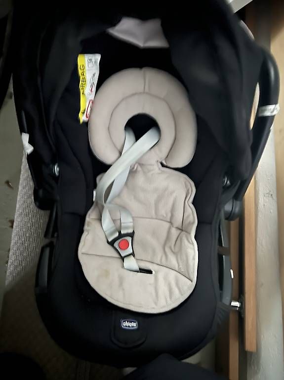 Seggiolini per auto: Chicco Babysitz Kindersitz Babyschale – Usato da Zollikon venduto da js9js9