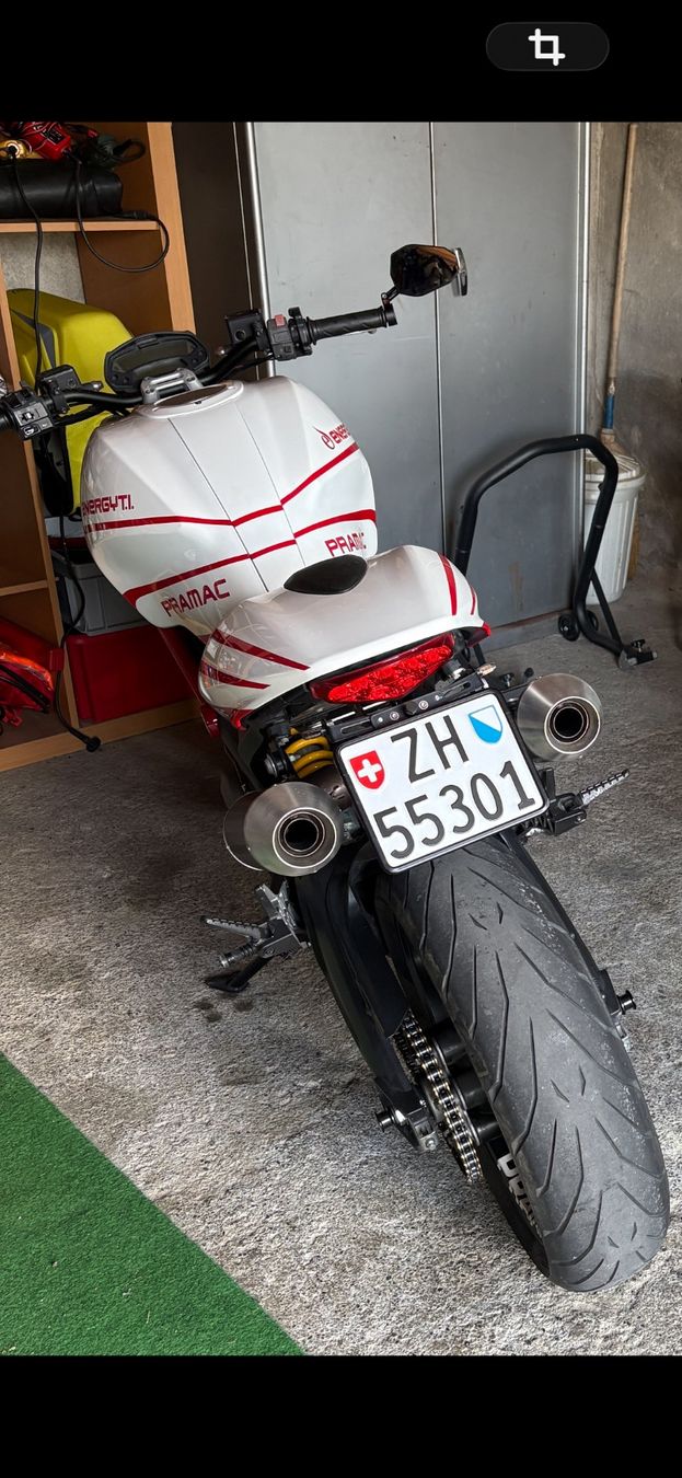 Strada: Ducati 900 Vergaser + Ducati 696 – Usato da Sünikon venduto da R.K.E. 3