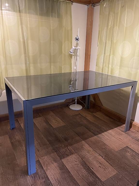 Tavoli: Glastisch – Usato da Uetendorf venduto da lar_msp2