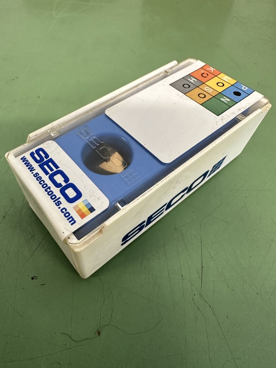 Tutti gli attrezzi: Seco SD100-13.50-P, drilling Insert, Bohrer, new in box – Nuovo e nell'imballaggio originale da Aarberg venduto da SNMachines 1